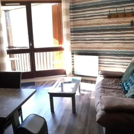 Studio 4 Personnes Studio Renove Avec Terrasse, Super Sauze. Lägenhet Enchastrayes